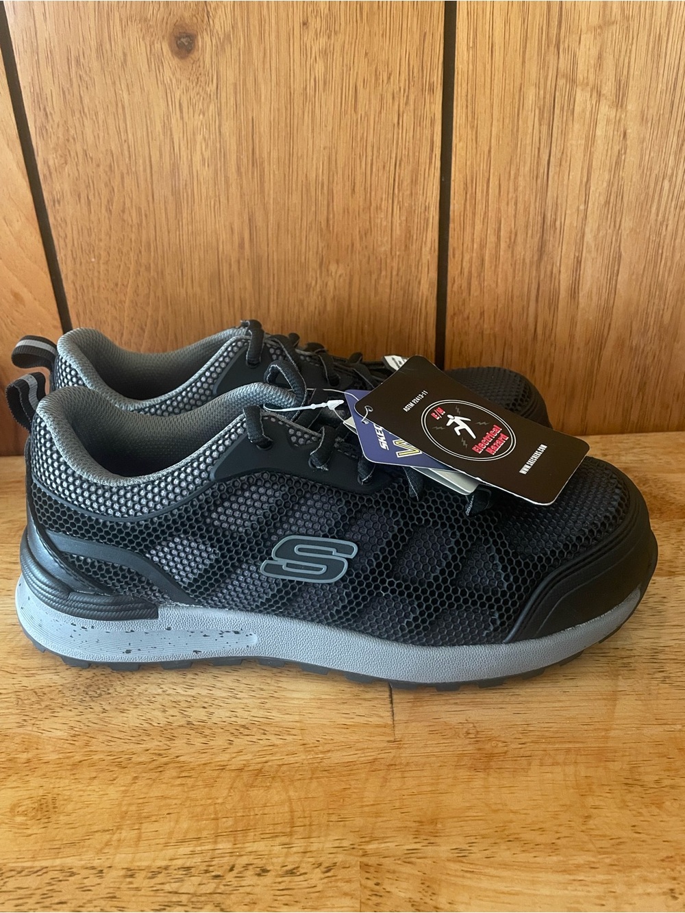 Skechers authentic work wide fit 7.5.